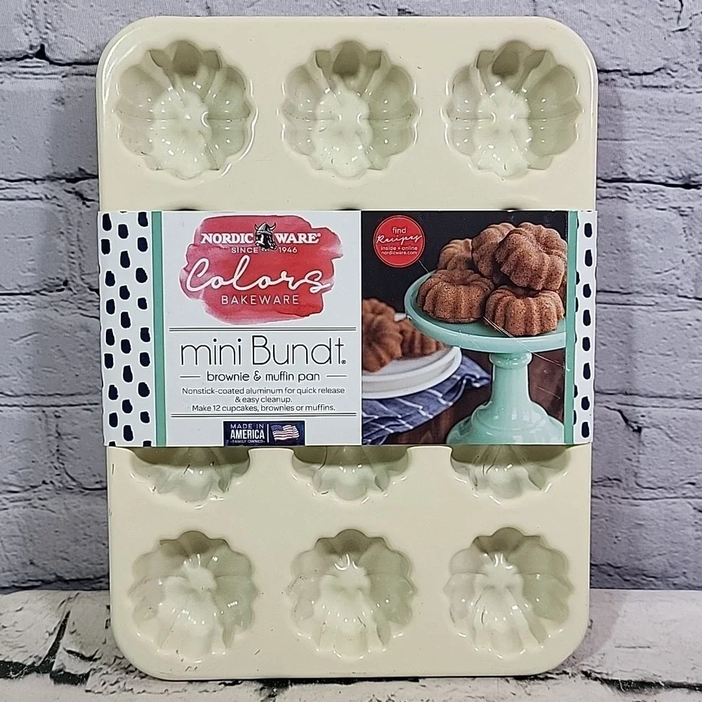 Nordic Ware 12 Cup Mini Bundt Pan Brownies Muffins USA Made New